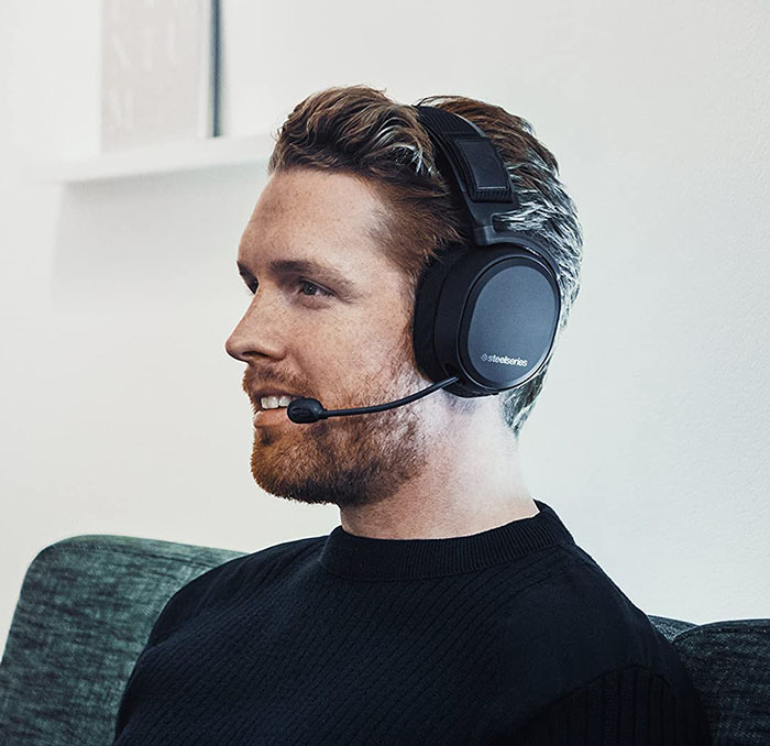 Arctis Pro Wireless Headset by SteelSeries